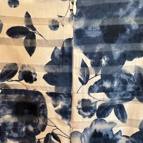 Cleo - Floral Blue and White Sleeveless Dress - Picture 5 of 6